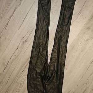 Sleek Black Women's Leggings